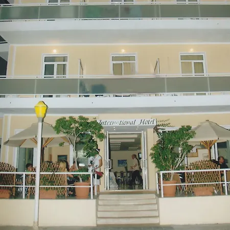 ホテル International