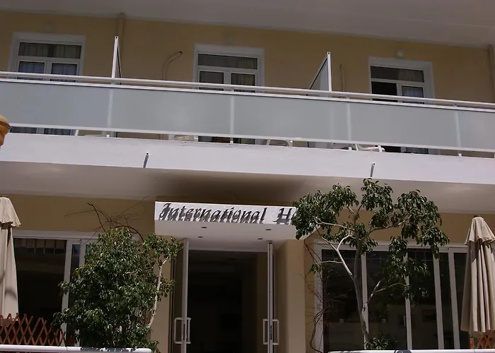 International Otel 3*